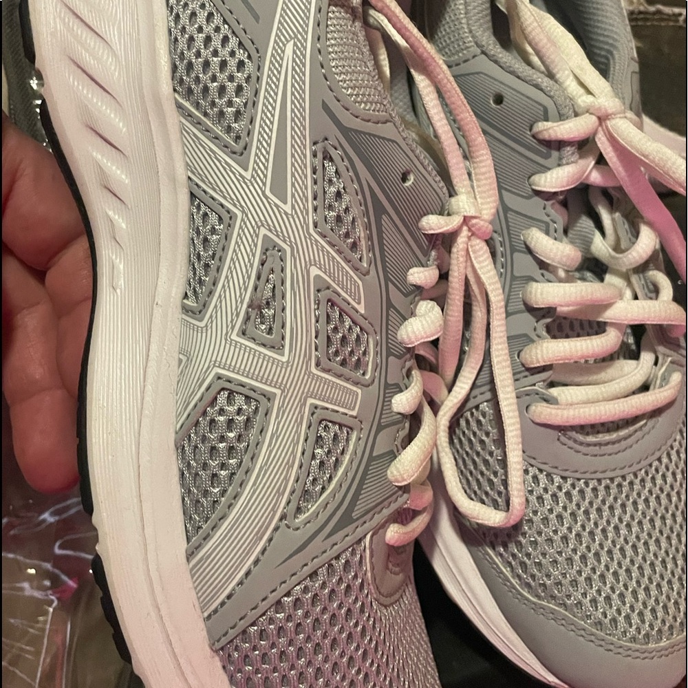 Aasics shoes excellent condition